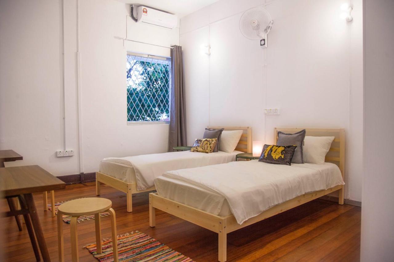 Ywca Hostel *